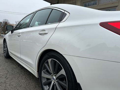 Used 2017 Subaru Legacy 2.5i Limited image 7