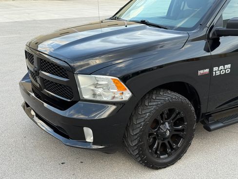 Used 2014 RAM 1500 ST RWD image 26