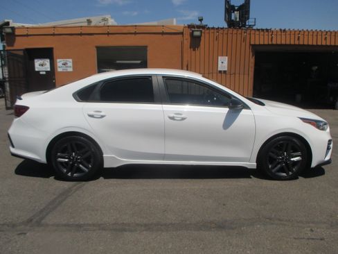Used 2021 Kia Forte GT-Line Sedan FWD image 2