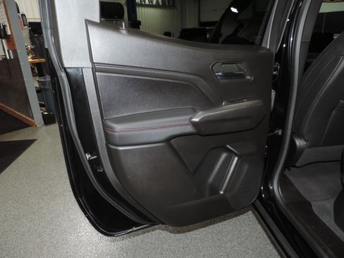 Used 2023 Chevrolet Colorado Z71 image 23