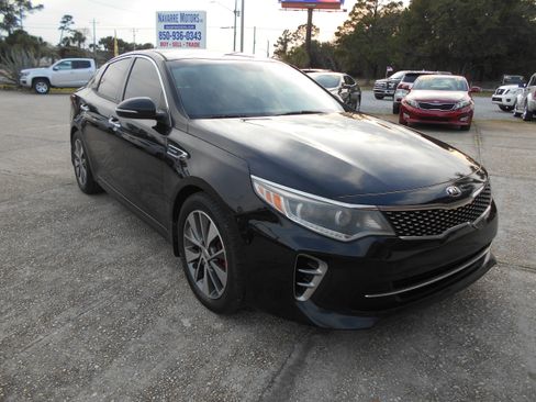 Used 2017 Kia Optima SX image 2