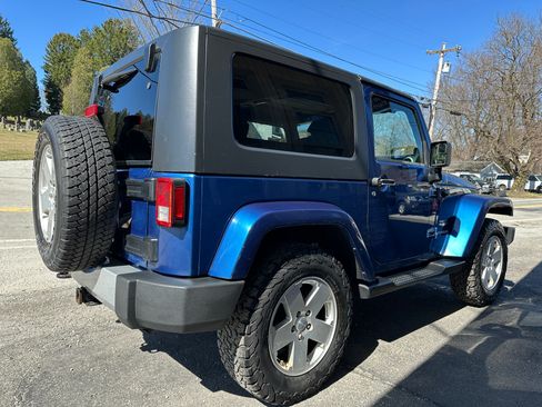Used 2010 Jeep Wrangler Sahara image 4