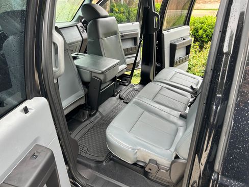 Used 2015 Ford F350 4x4 Crew Cab DRW Super Duty image 10