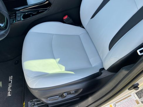 Used 2019 Toyota Prius Limited image 10