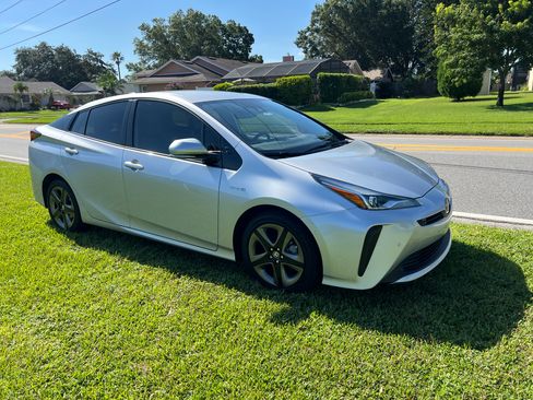 Used 2019 Toyota Prius Limited image 8