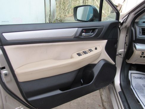 Used 2016 Subaru Legacy 2.5i Premium image 14