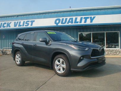 Used 2023 Toyota Highlander