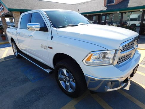 Used 2018 RAM 1500 Laramie image 3