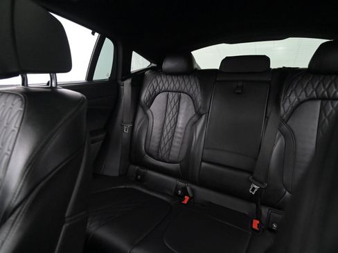 Used 2021 BMW X6 M50i image 38