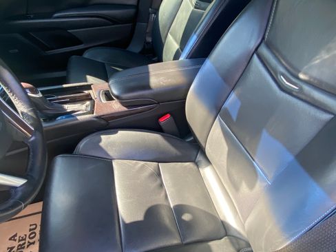 Used 2015 Cadillac XTS Luxury image 5