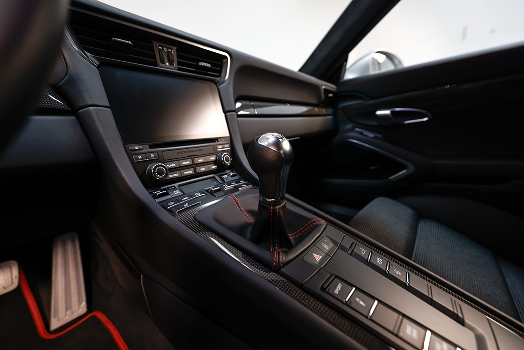 Used 2018 Porsche 911 GT3 Touring RWD image 15