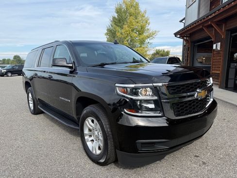 Used 2020 Chevrolet Suburban LT image 7