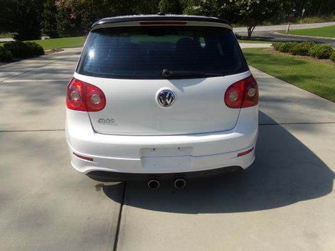 Used 2008 Volkswagen R32 image 4