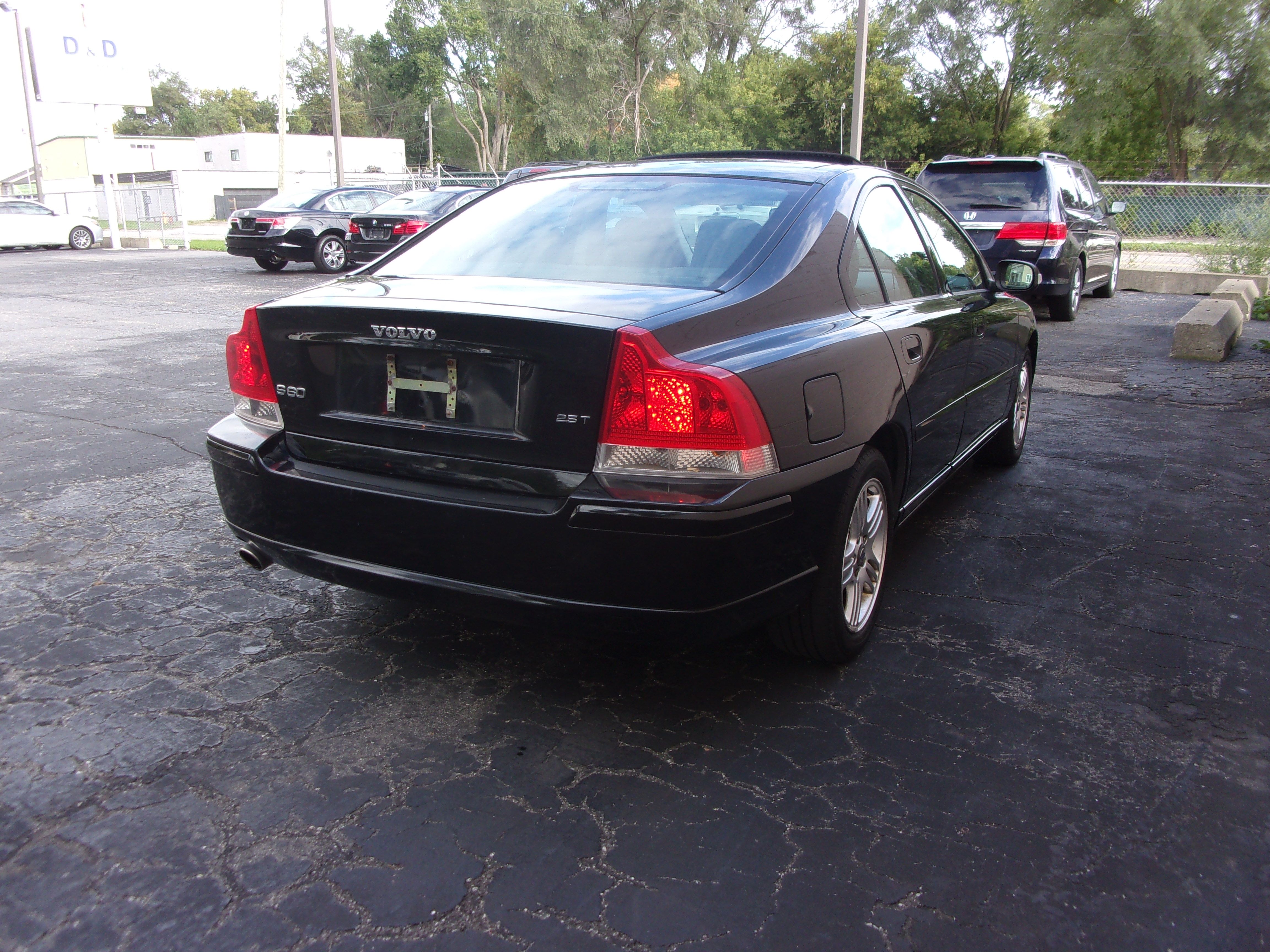 Used 2008 Volvo S60 2.5T Sedan 4D FWD image 4