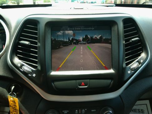 Used 2016 Jeep Cherokee 4WD Trailhawk image 59