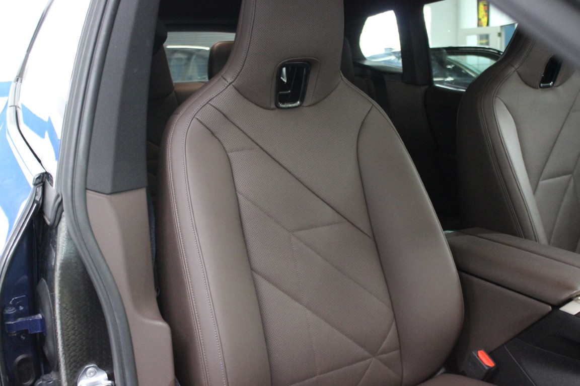 Used 2024 BMW iX xDrive50 AWD/4WD image 43