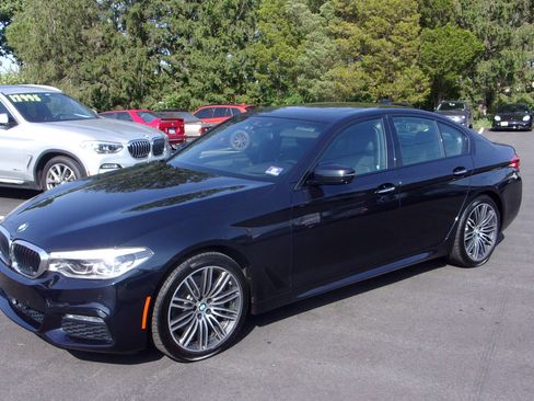 Used 2017 BMW 540i xDrive UNAVAIL AWD/4WD image 2