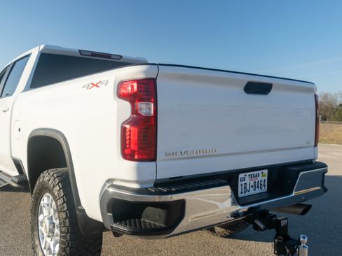 Used 2022 Chevrolet Silverado 2500 LT image 33