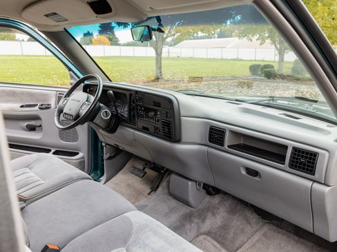 Used 1996 Dodge Ram 2500 Truck SLT image 42