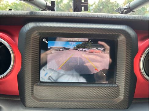 Used 2021 Jeep Gladiator Rubicon image 26