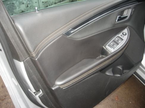 Used 2018 Chevrolet Impala LT image 7