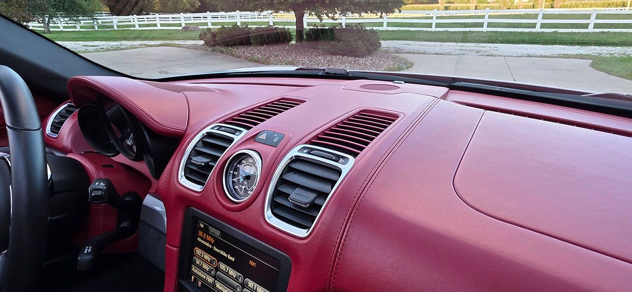 Used 2016 Porsche Boxster Spyder RWD image 76