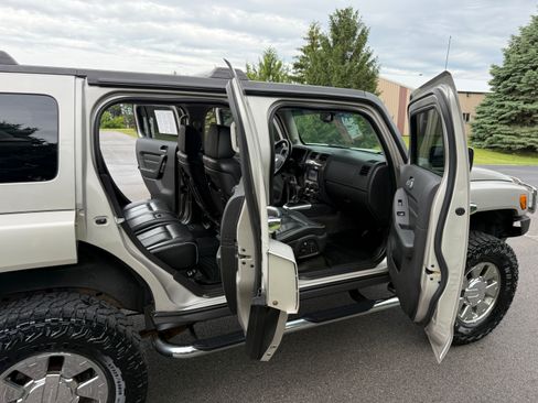 Used 2008 HUMMER H3 Alpha AWD/4WD image 10