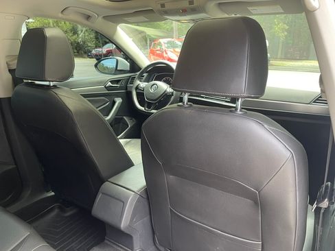 Used 2020 Volkswagen Jetta SE FWD image 16