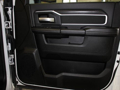 Used 2026 RAM 2500 4x4 Crew Cab Big Horn image 23