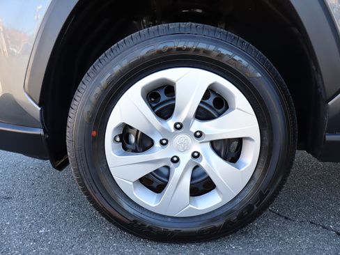 Used 2023 Toyota RAV4 LE image 32