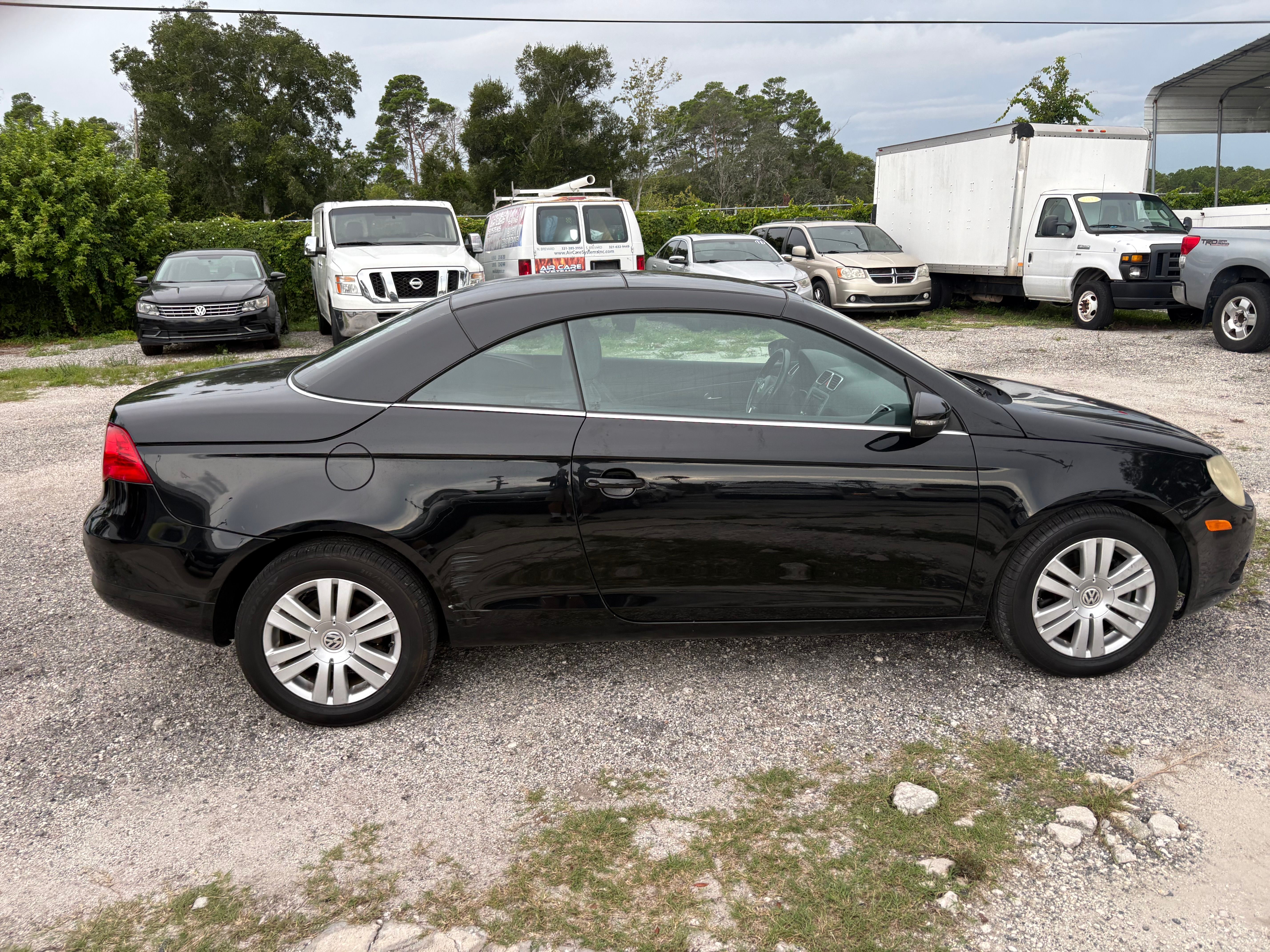 Used 2010 Volkswagen Eos Komfort FWD image 5