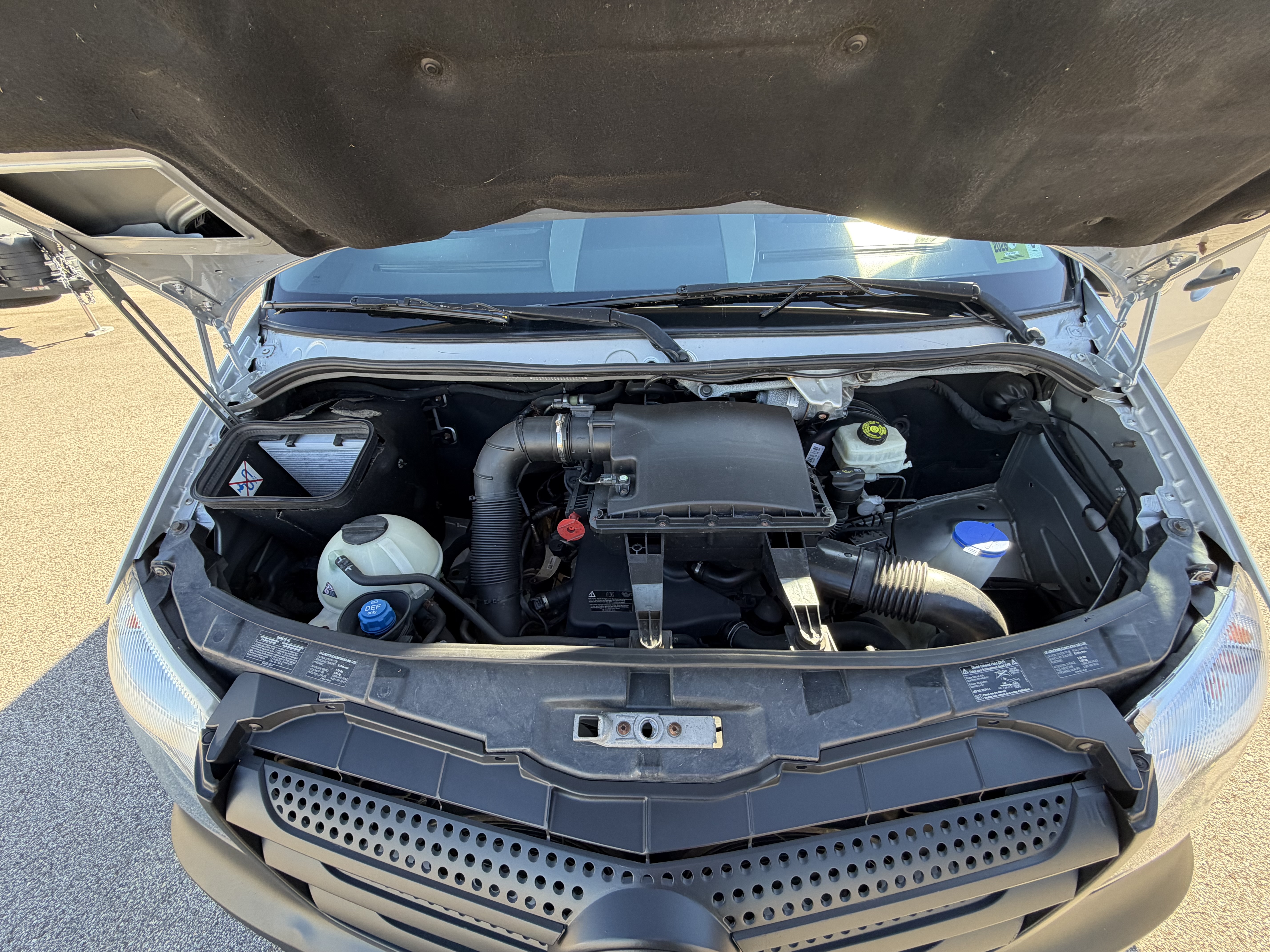 Used 2014 Mercedes-Benz Sprinter 2500 144 Passenger image 7