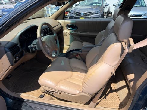 Used 1995 Oldsmobile Cutlass Supreme Convertible FWD image 5