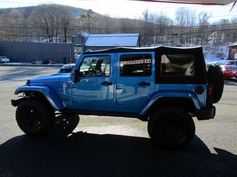Used 2015 Jeep Wrangler Altitude image 5