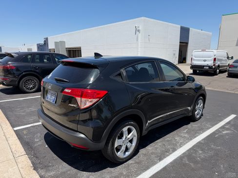 Used 2016 Honda HR-V AWD LX image 3