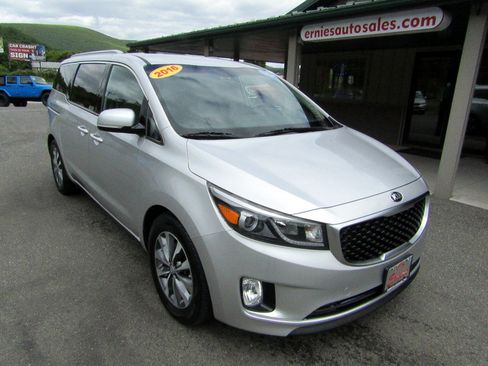 Used 2016 Kia Sedona SX FWD image 2