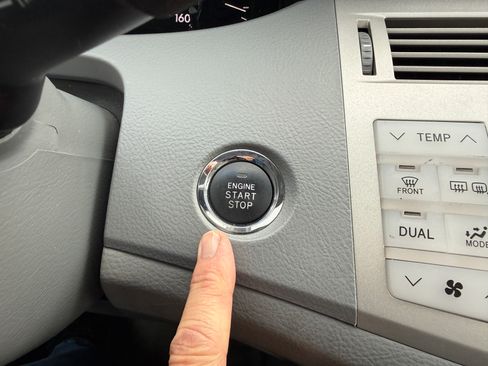 Used 2007 Toyota Avalon Limited image 40