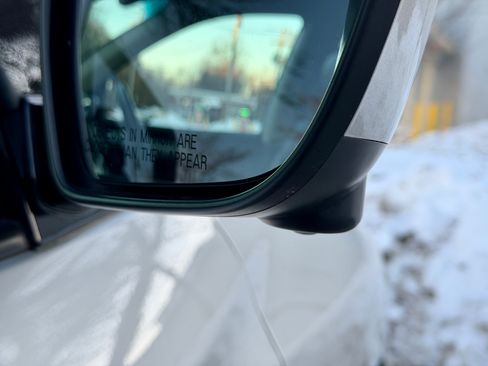 Used 2019 Nissan Pathfinder SL image 27