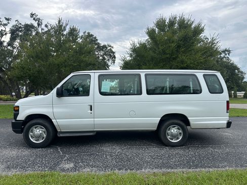 Used 2008 Ford E-350 and Econoline 350 XLT image 3