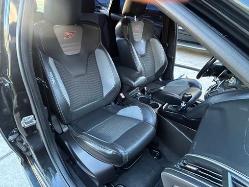 Used 2013 Ford Focus ST image 18