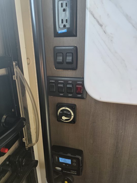 Used 2023 Chevrolet Express 3500 UNAVAIL RWD image 16
