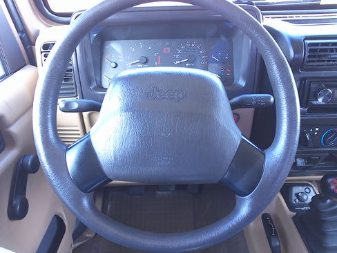 Used 2000 Jeep Wrangler SE image 21