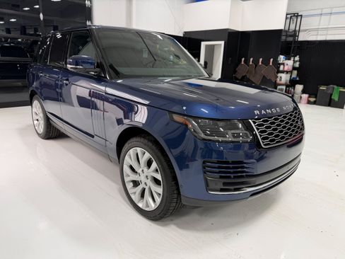 Used 2019 Land Rover Range Rover Supercharged image 2