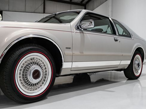 Used 1990 Lincoln Mark VII Blass image 21