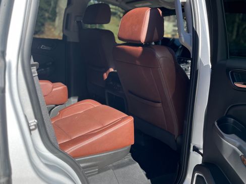 Used 2019 Chevrolet Tahoe Premier image 7