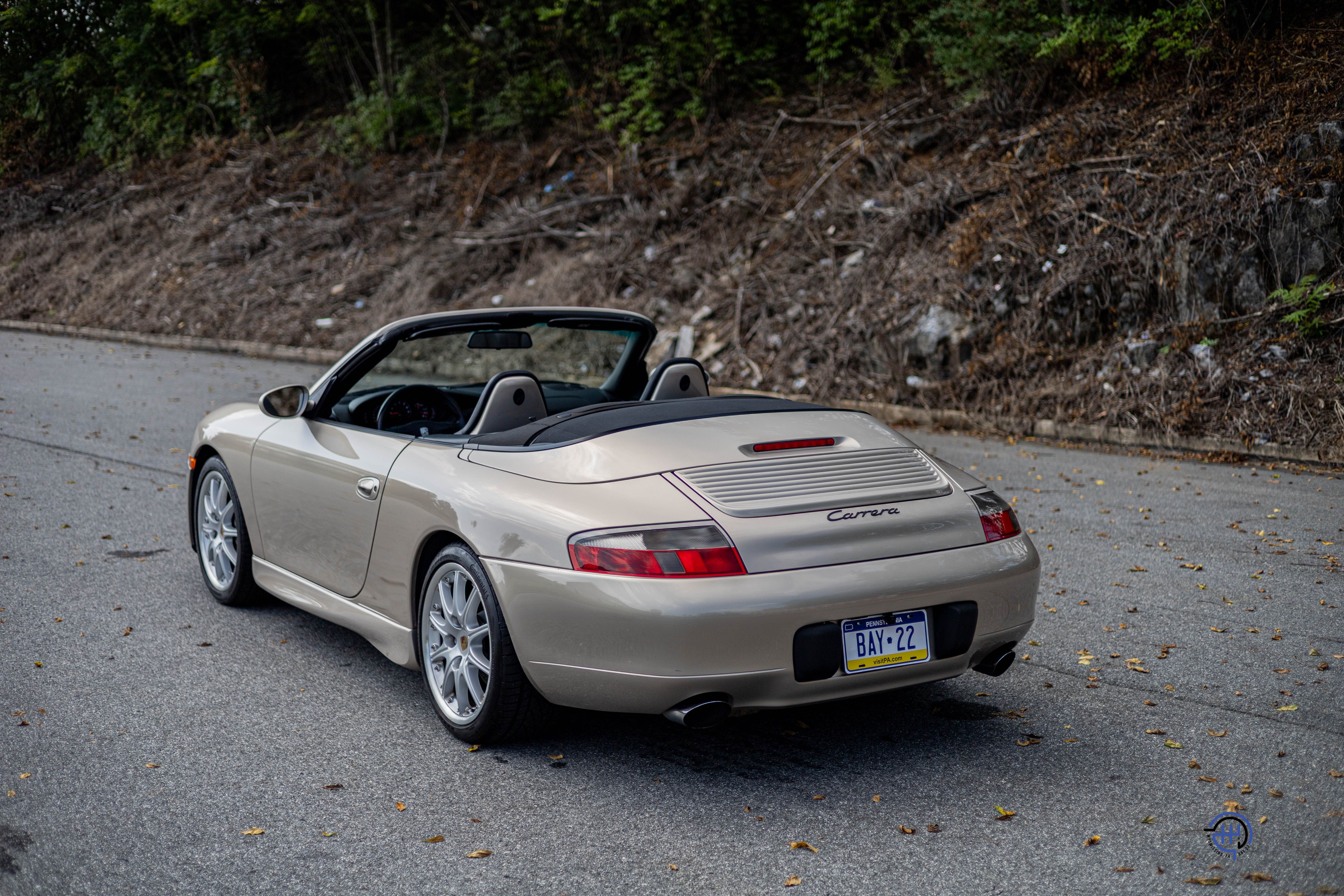 Used 2000 Porsche 911 Carrera Cabriolet RWD image 32