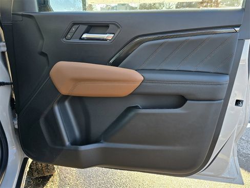 New 2026 GMC Canyon AT4 image 29