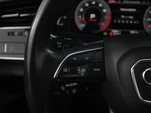 Used 2019 Audi Q8 Prestige image 32