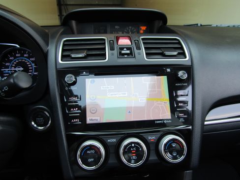 Used 2017 Subaru Forester 2.5i Touring image 16