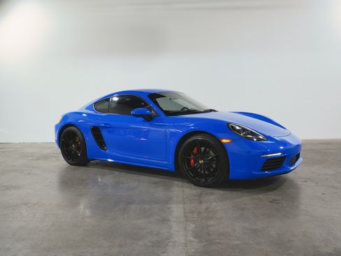 Used 2022 Porsche 718 Cayman S image 15